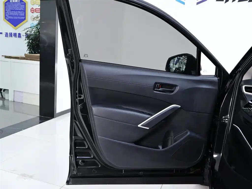 TOYOTA FRONTLANDER 2023