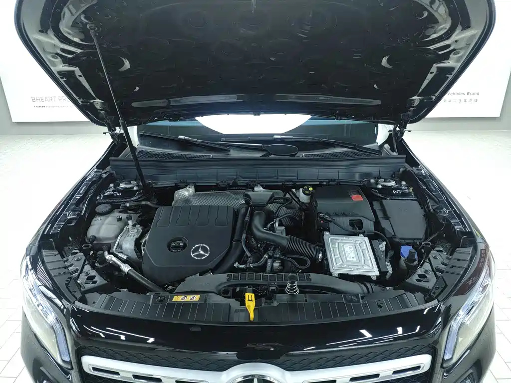MERCEDES BENZ GLB 2023