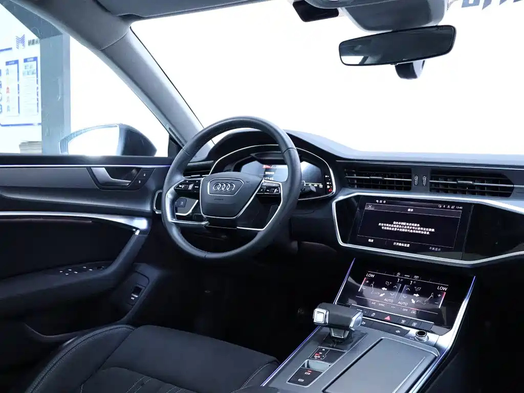 AUDI A7L 2023