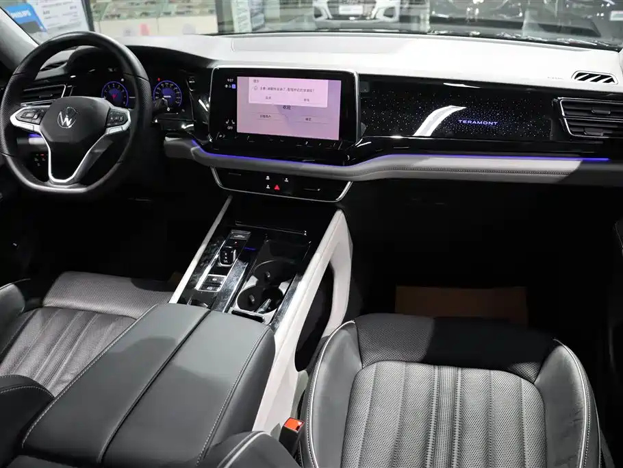 VOLKSWAGEN TOURAN 2021