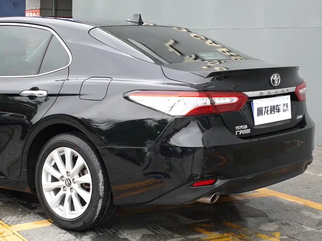 TOYOTA CAMRY 2018