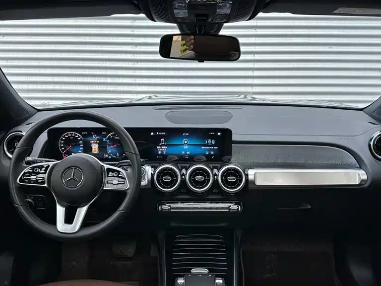 MERCEDES BENZ GLB 2022