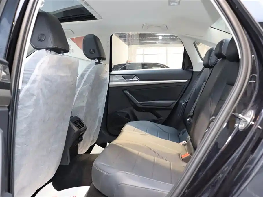VOLKSWAGEN LAVIDA 2023