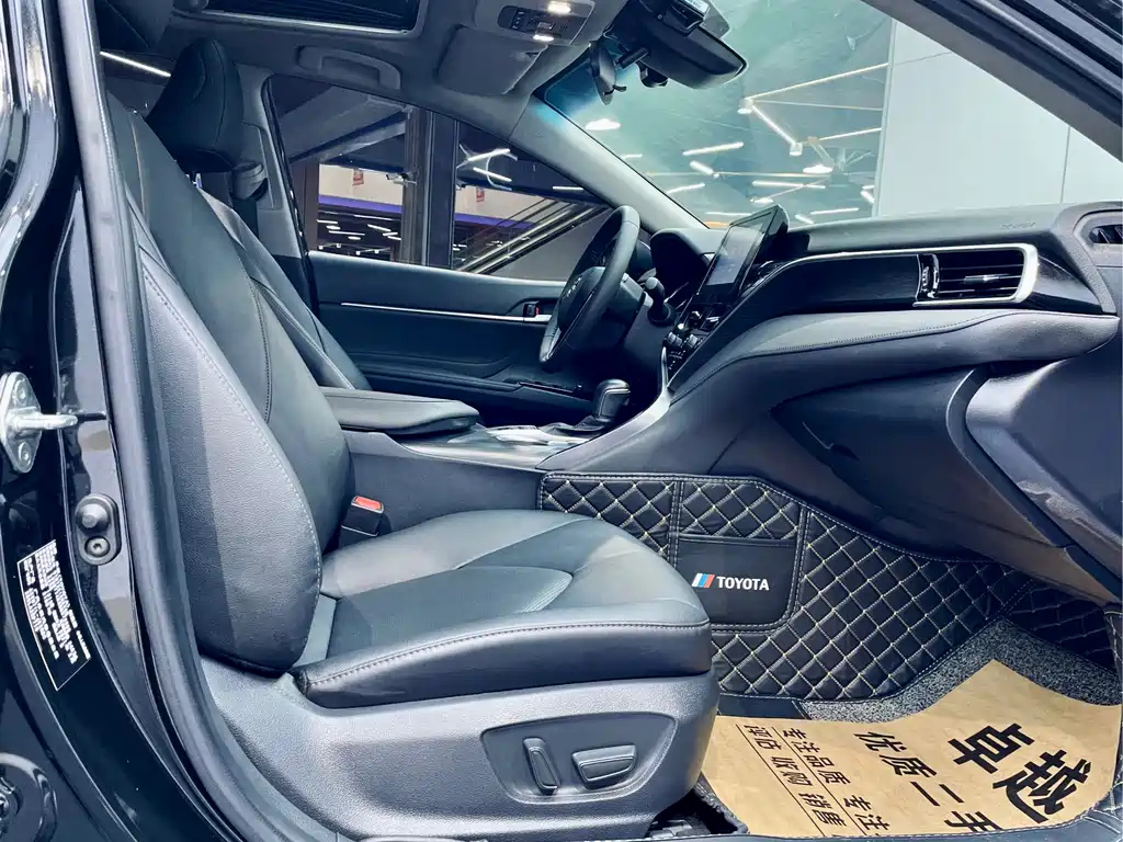 TOYOTA CAMRY 2021