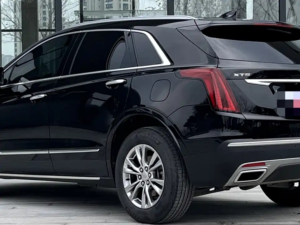 CADILLAC XT5 2021