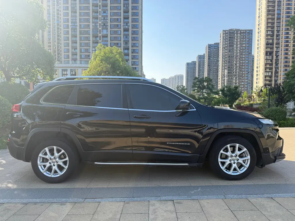 JEEP CHEROKEE 2016