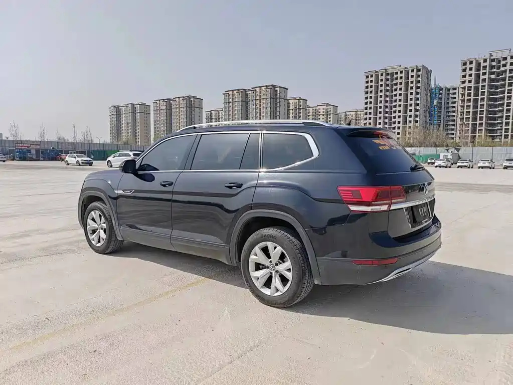 VOLKSWAGEN TOURAN 2021