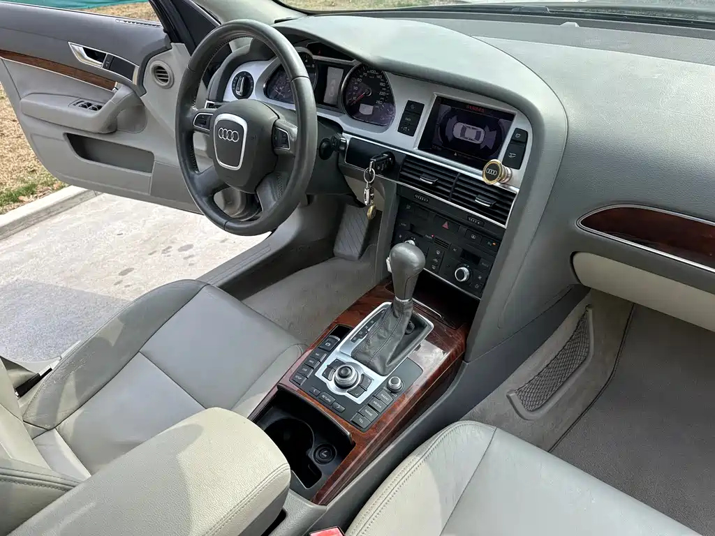 AUDI A6L 2012