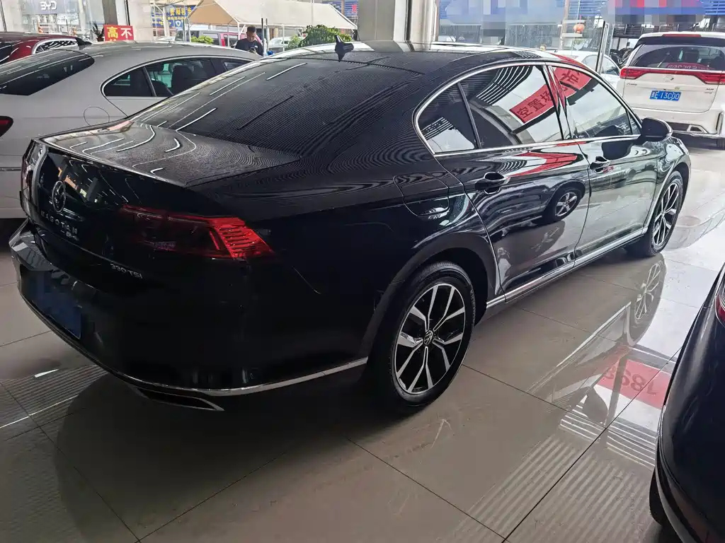VOLKSWAGEN MAGOTAN 2022