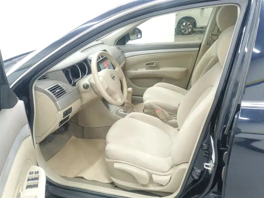 NISSAN SYLPHY 2016