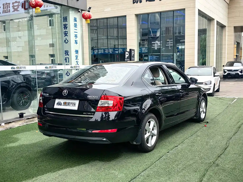 SKODA OCTAVIA 2015
