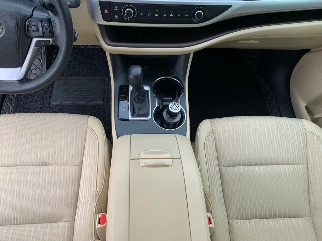TOYOTA HIGHLANDER 2020