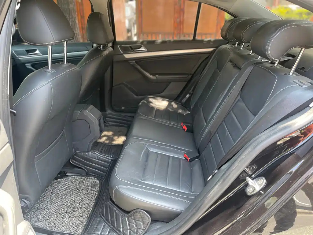 VOLKSWAGEN LAVIDA 2017