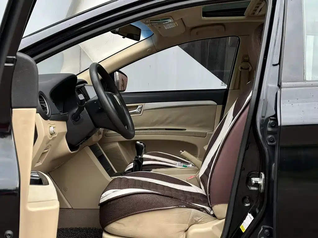ROEWE 350 2015
