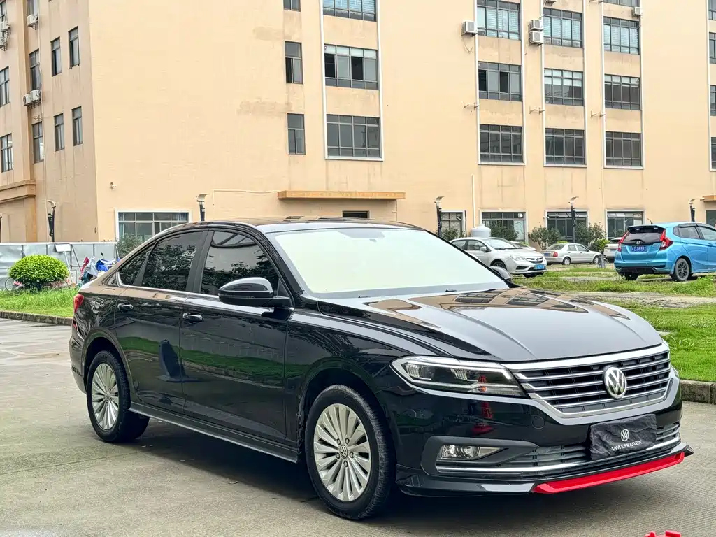 VOLKSWAGEN LAVIDA 2019