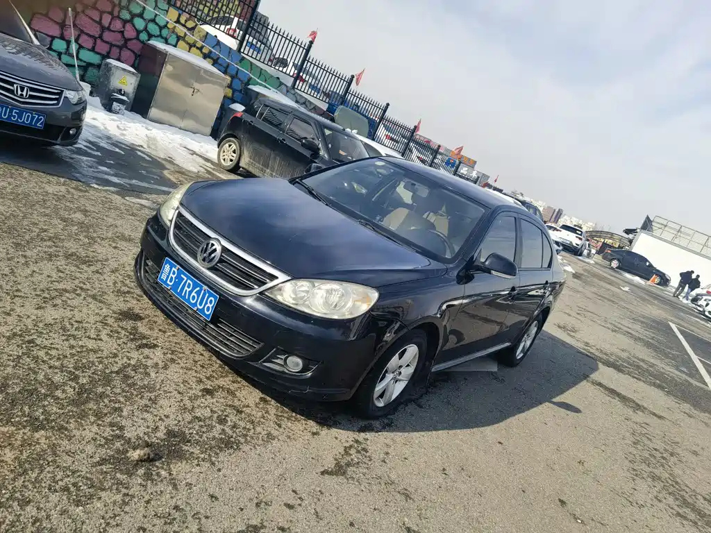 VOLKSWAGEN LAVIDA 2013