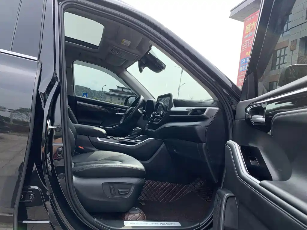 TOYOTA HIGHLANDER 2022