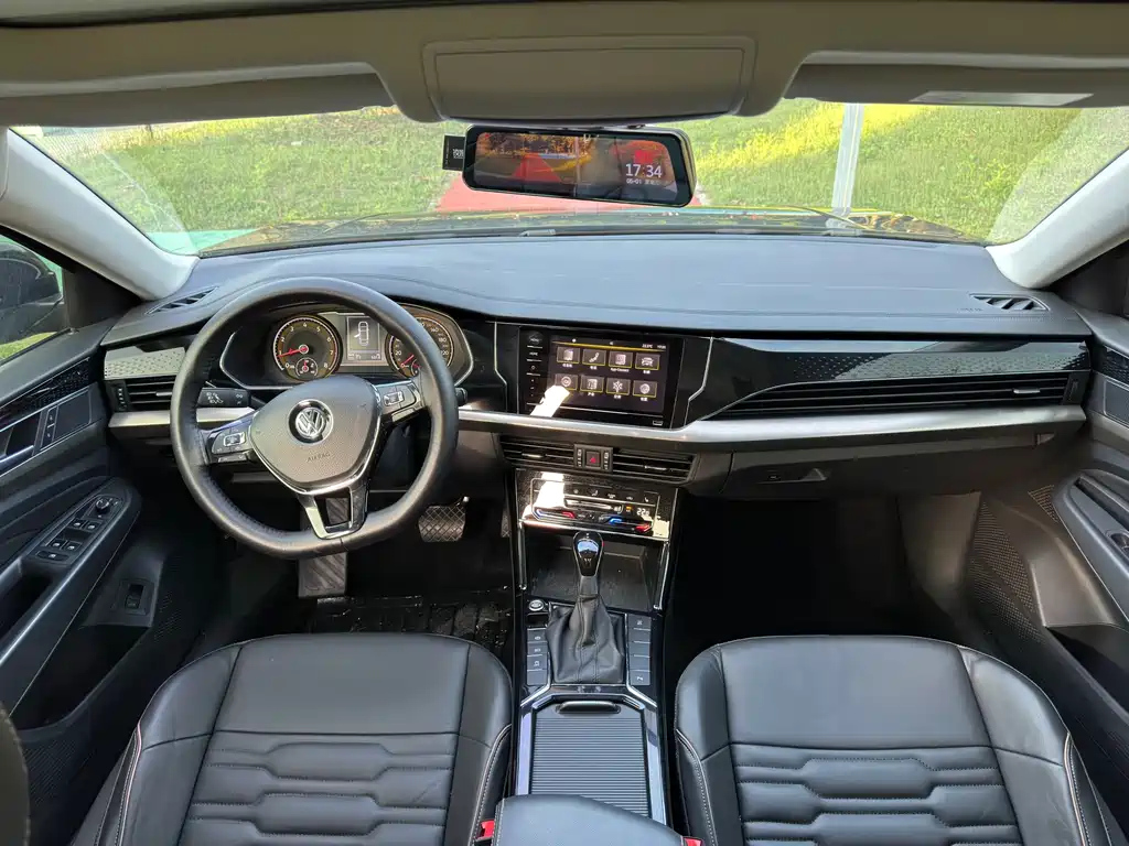 VOLKSWAGEN PASSAT 2020