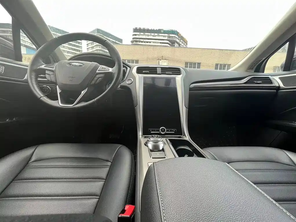 FORD MONDEO 2021