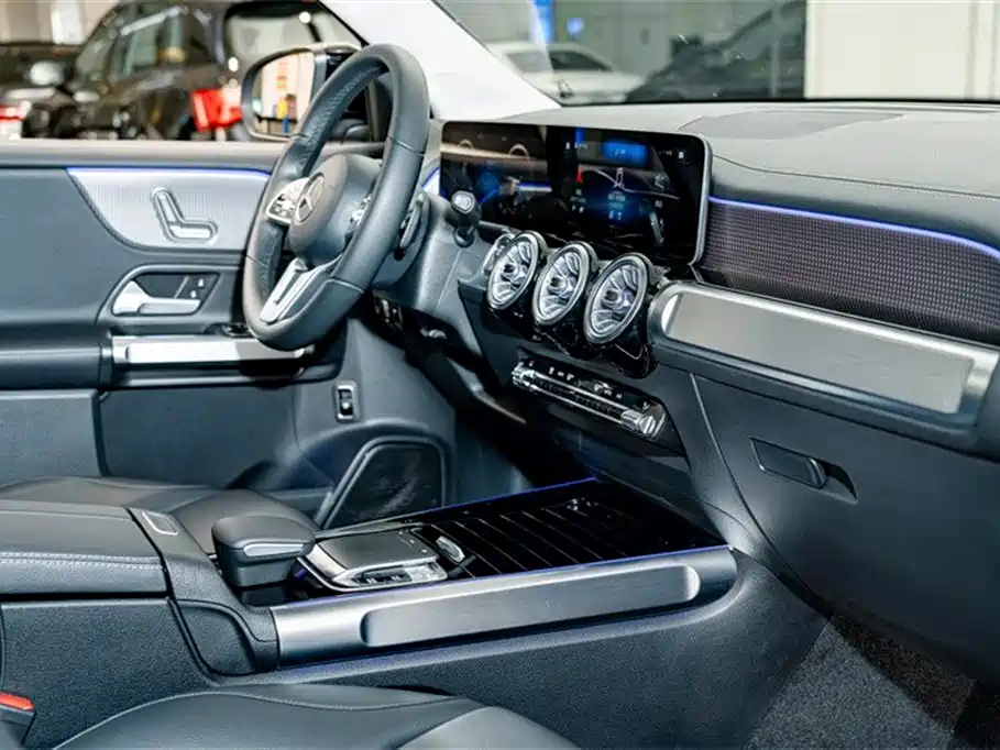 MERCEDES BENZ GLB 2020