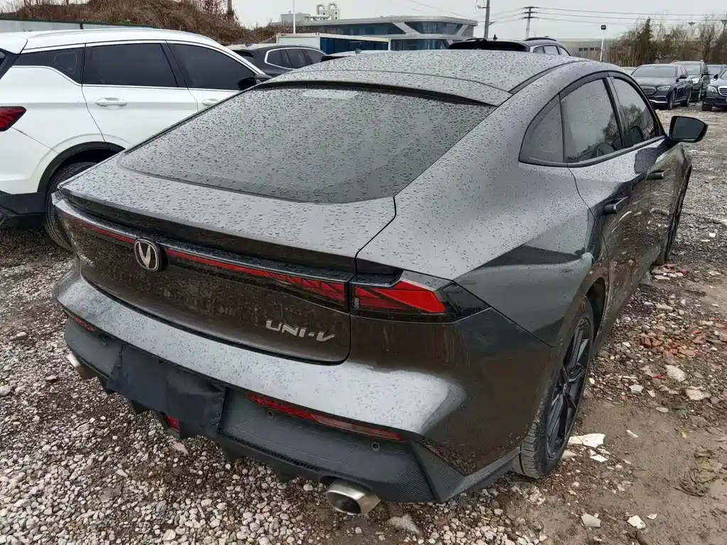 CHANGAN UNI-V 2022