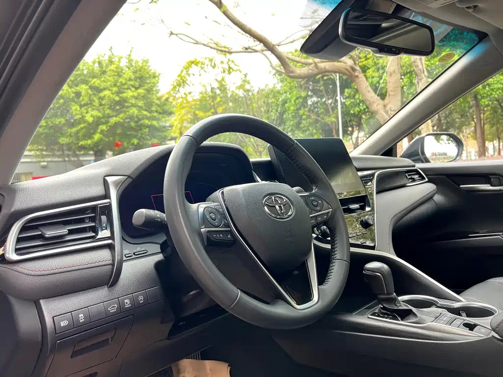 TOYOTA CAMRY 2021