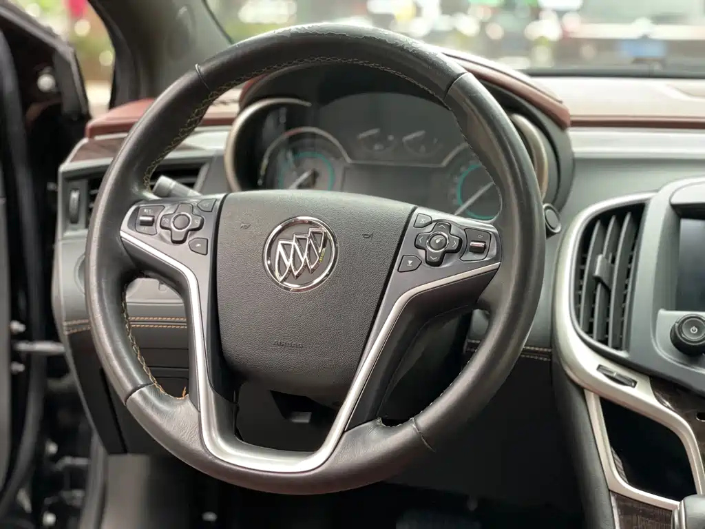 BUICK LACROSSE 2015