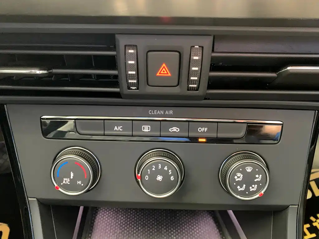 VOLKSWAGEN PASSAT 2020