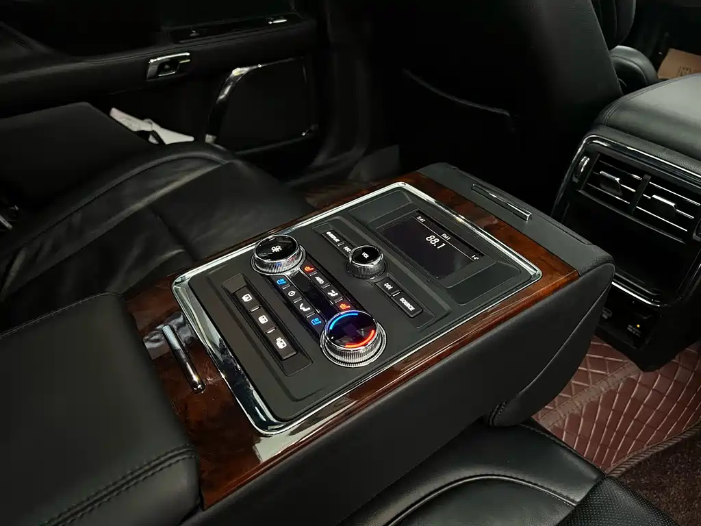 LINCOLN CONTINENTAL 2017