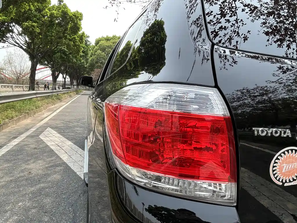 TOYOTA HIGHLANDER 2014