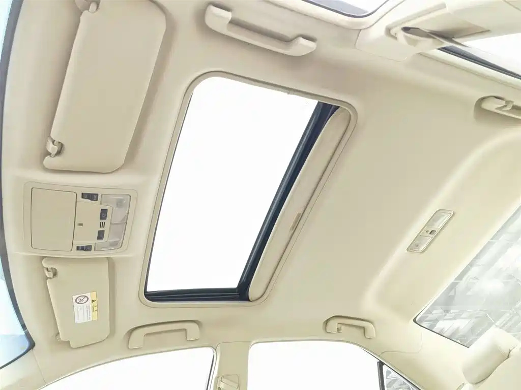 TOYOTA CAMRY 2017