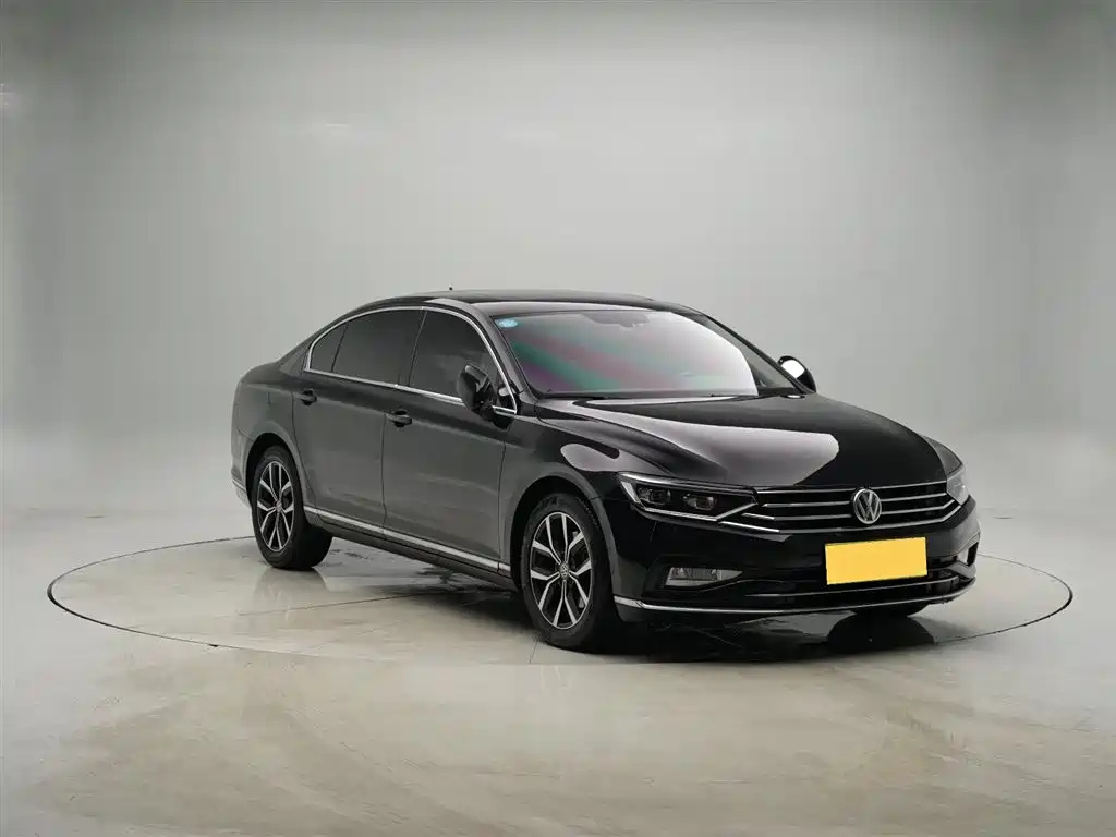 VOLKSWAGEN MAGOTAN 2020