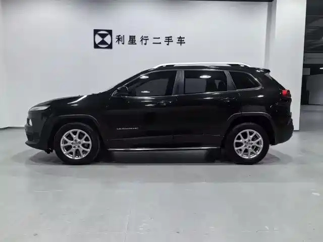 JEEP CHEROKEE 2018