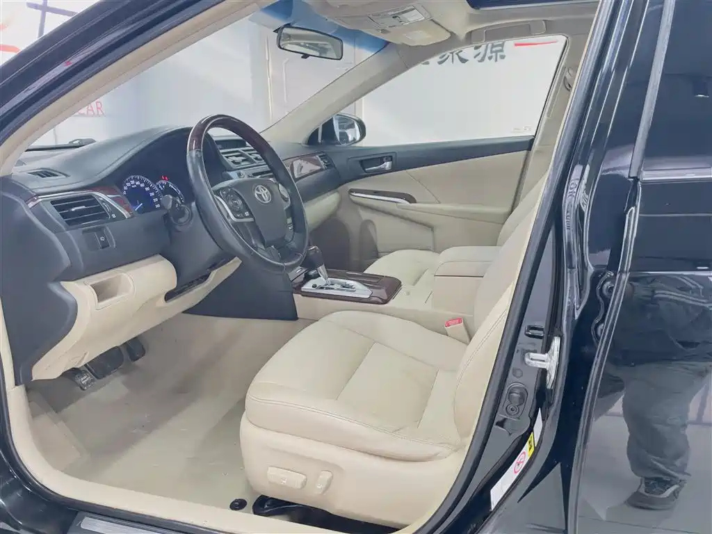 TOYOTA CAMRY 2013