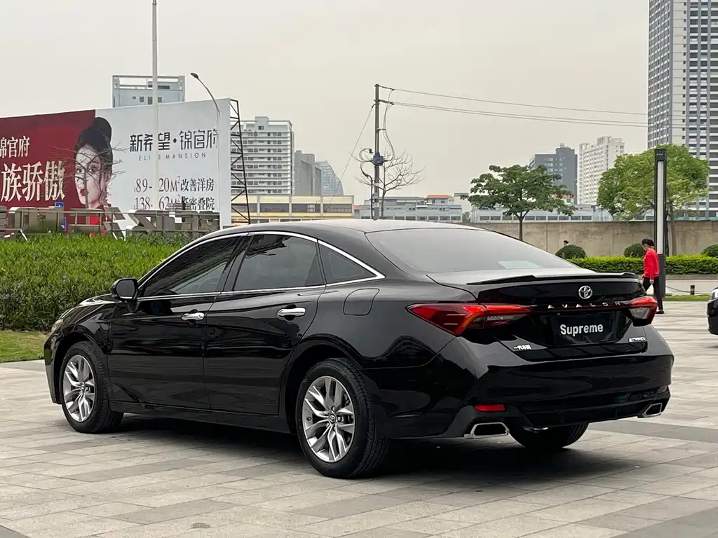 TOYOTA AVALON 2021