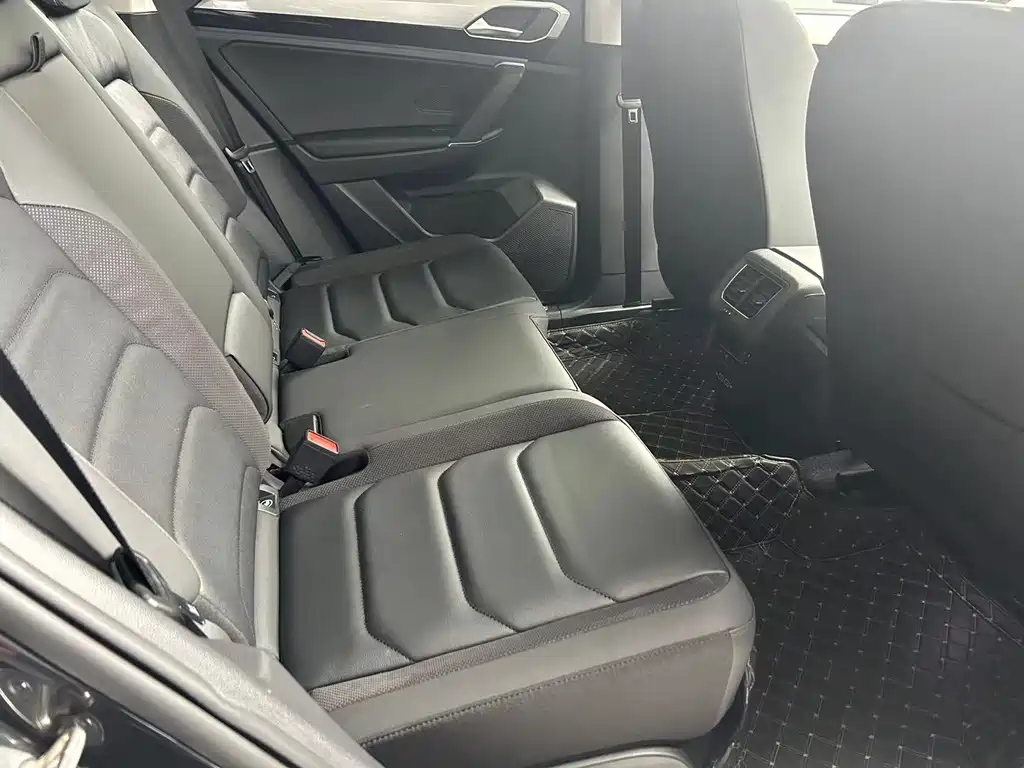 VOLKSWAGEN TAYRON 2022