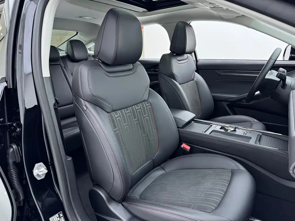 FORD MONDEO 2024