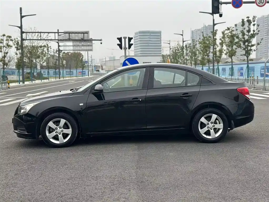 CHEVROLET CRUZE 2012