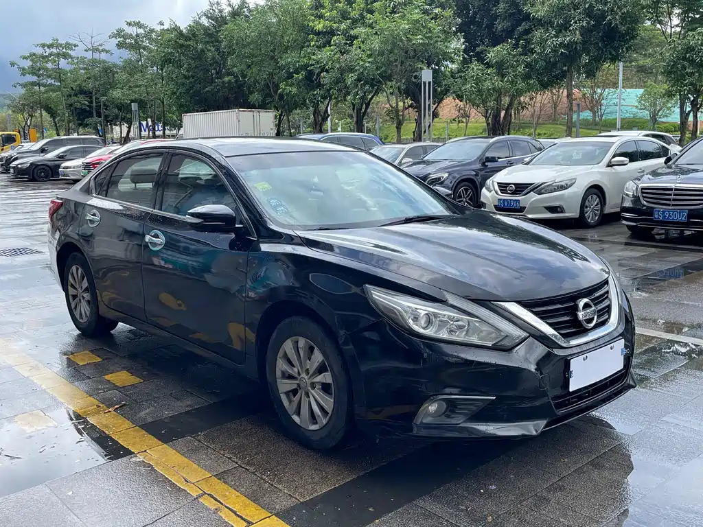 NISSAN TEANA 2016
