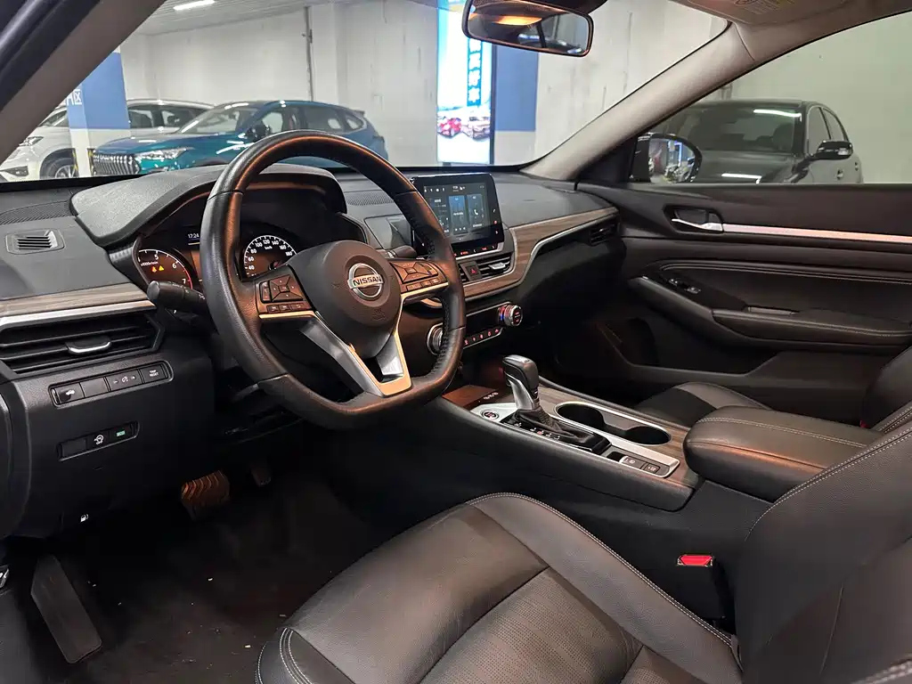 NISSAN TEANA 2021