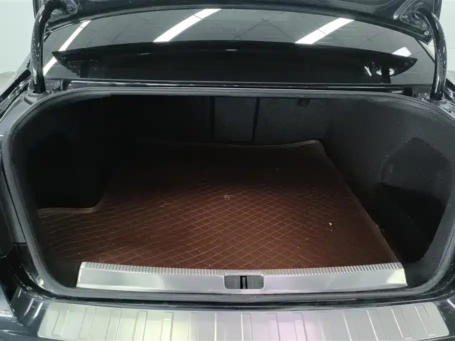 VOLKSWAGEN MAGOTAN 2015