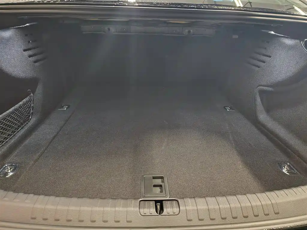AUDI A6L 2023
