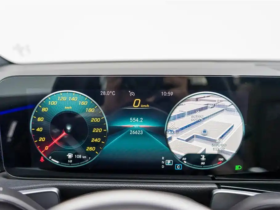 MERCEDES BENZ GLB 2022