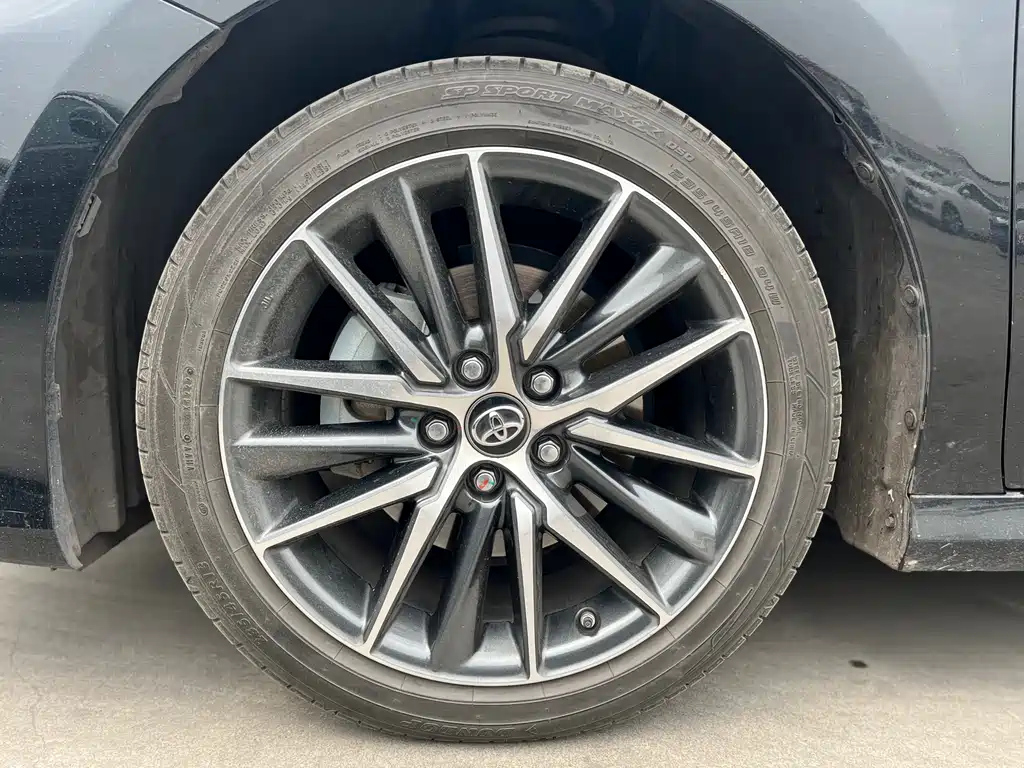 TOYOTA CAMRY 2023