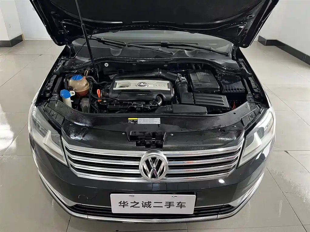 VOLKSWAGEN MAGOTAN 2014