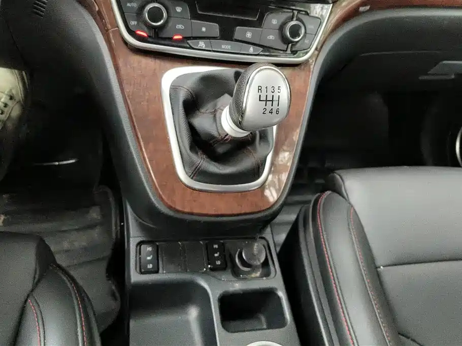 HAVAL H6 2015