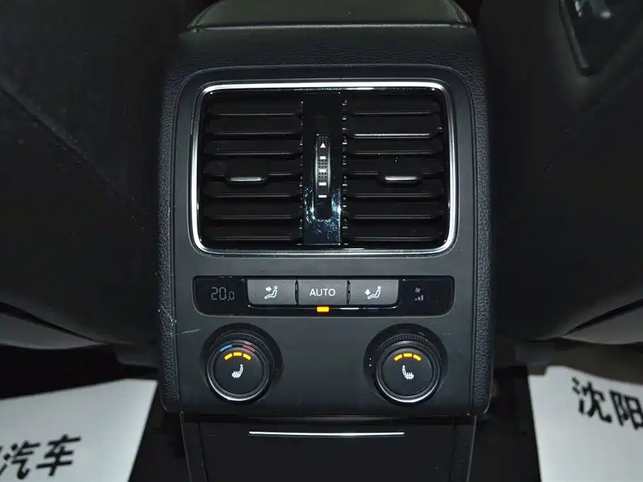 VOLKSWAGEN MAGOTAN 2014
