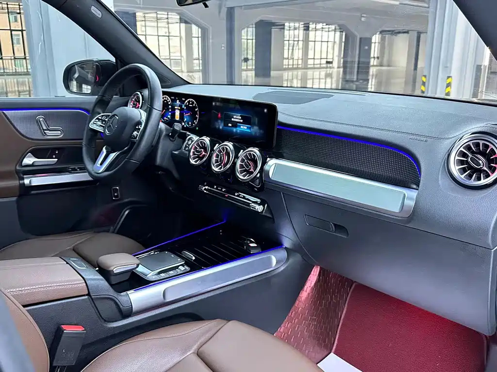MERCEDES BENZ GLB 2021