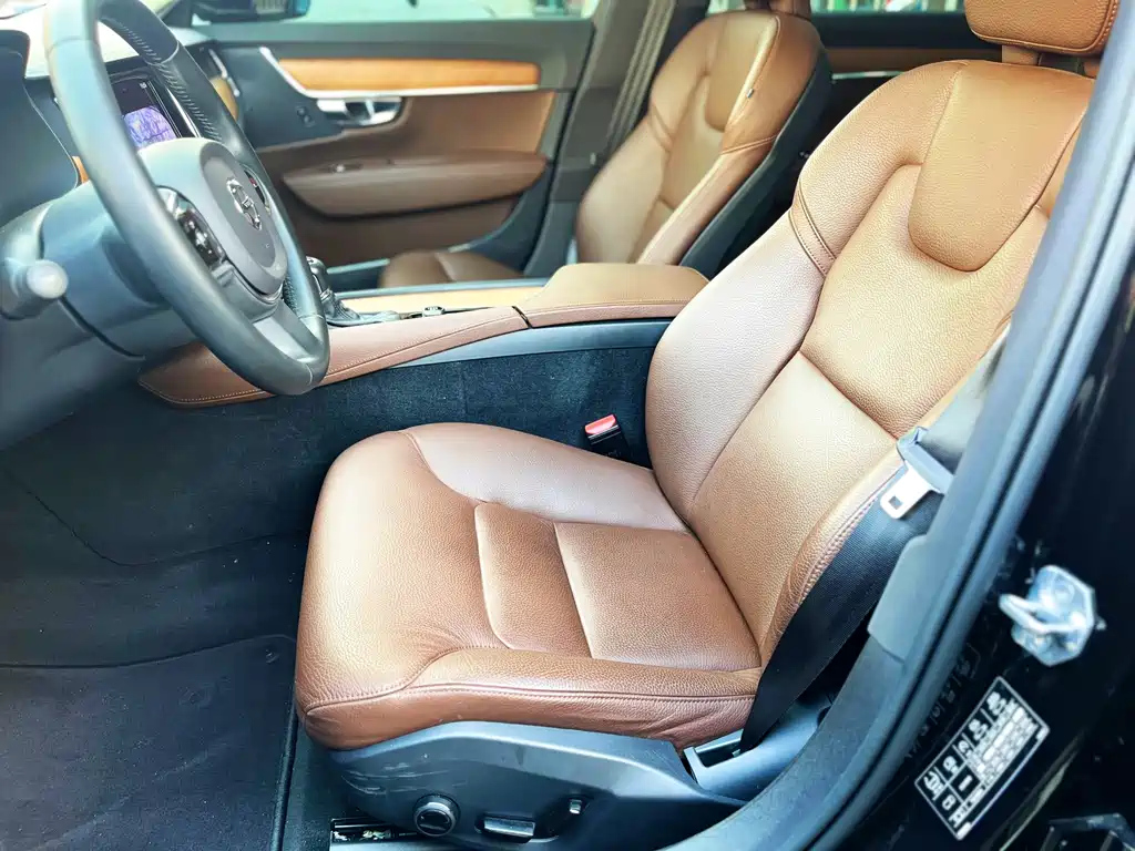 VOLVO S90 2020