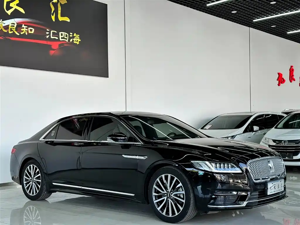 LINCOLN CONTINENTAL 2019